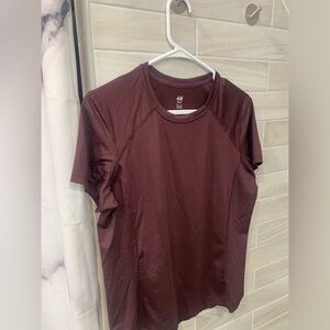 H&M SPORT Workout Tee- Short 
Plum color
